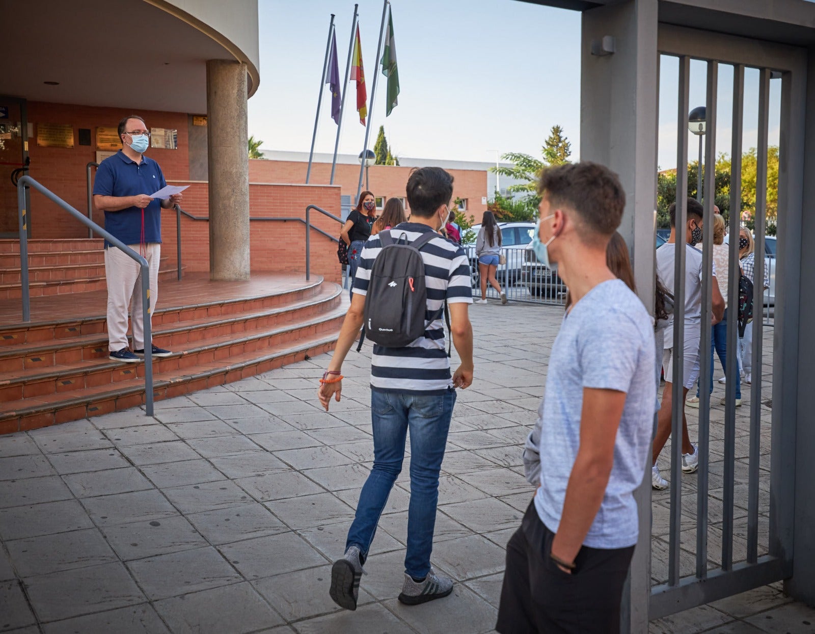 El regreso a las aulas de los estudiantes de Secundaria y Bachillerato no está provocando retenciones en la ciudad ni en la autovía