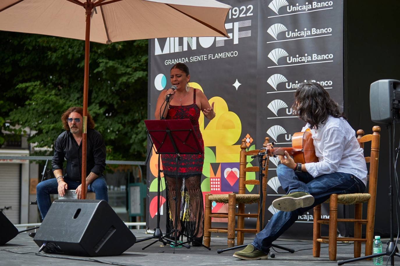 Los hermanos de Jacoba, Raúl Mikey e Irene Molina se han subido al escenario en el día dedicado a Camarón