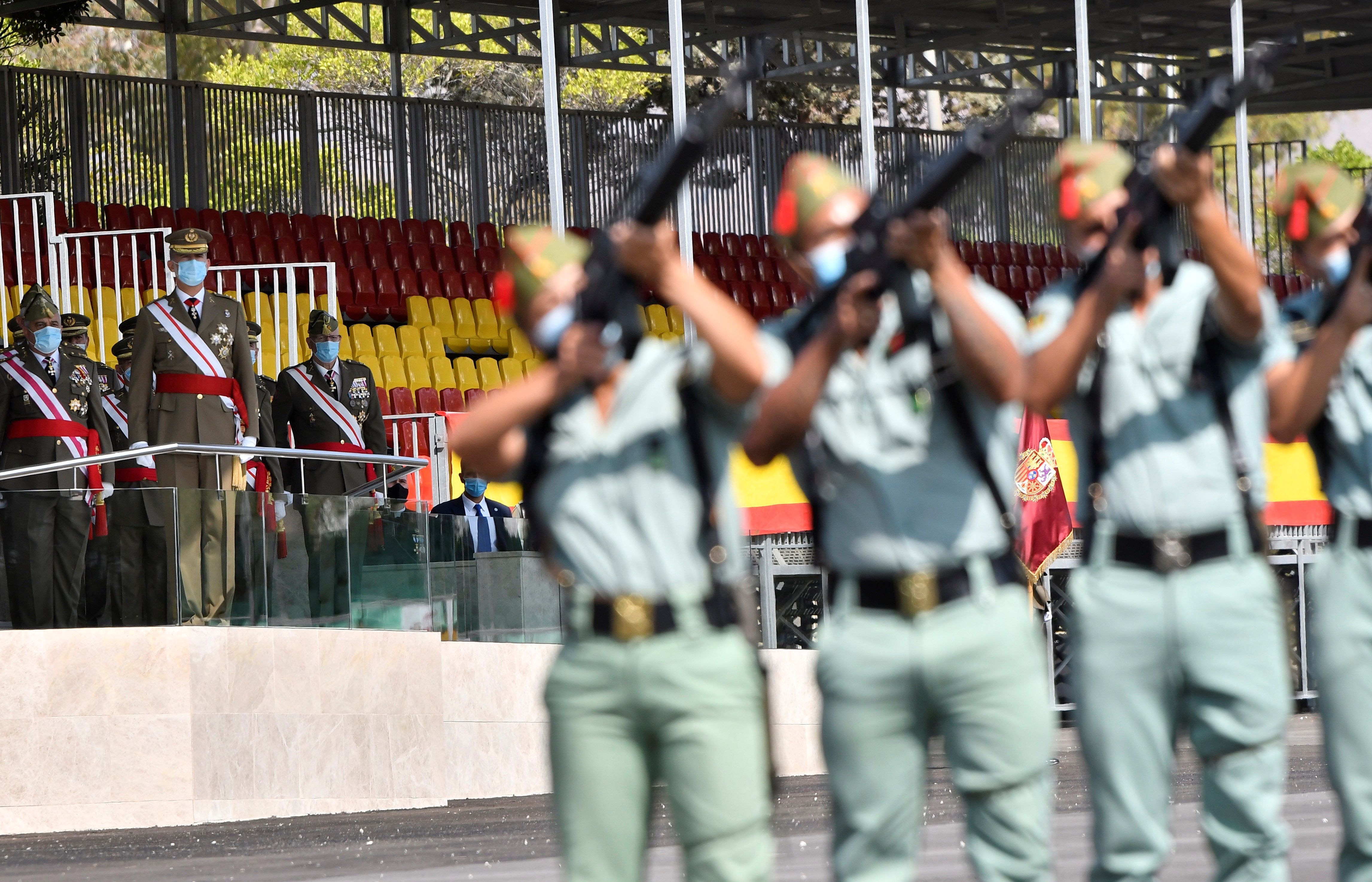 La ministra de Defensa y el Jefe del Estado Mayor del Ejército también asistieron al aniversario del 20 de septiembre