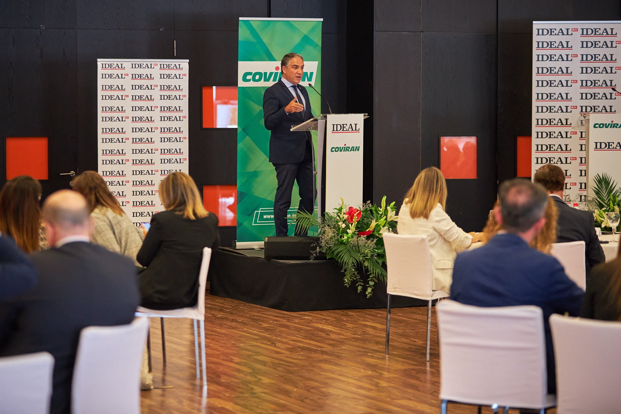 El consejero de Presidencia ha analizado los desafíos de la comunidad ante el Covid y ha anunciado ayudas al alquiler para el sector del ocio nocturno e infantil