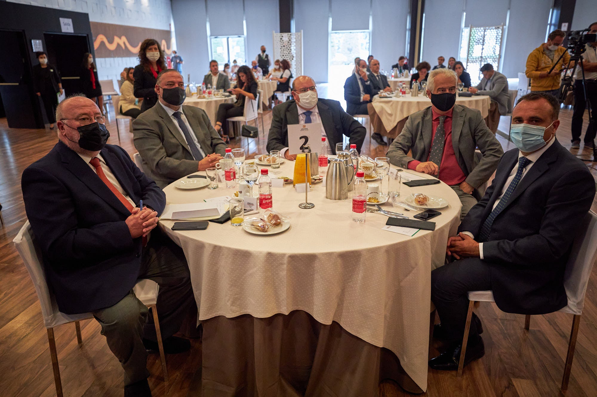 El consejero de Presidencia ha analizado los desafíos de la comunidad ante el Covid y ha anunciado ayudas al alquiler para el sector del ocio nocturno e infantil