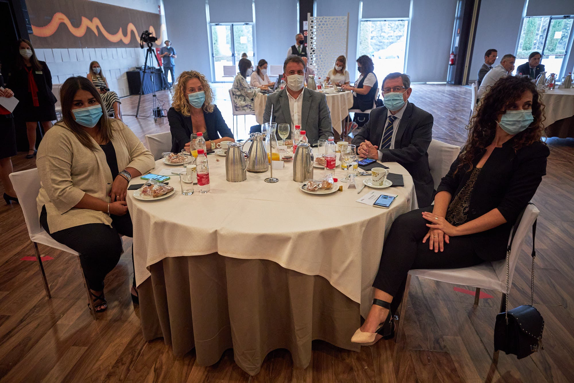 El consejero de Presidencia ha analizado los desafíos de la comunidad ante el Covid y ha anunciado ayudas al alquiler para el sector del ocio nocturno e infantil