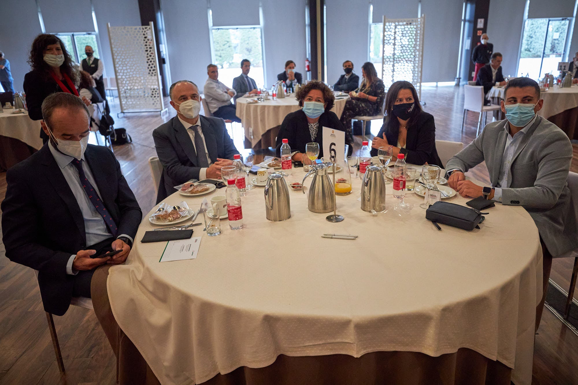 El consejero de Presidencia ha analizado los desafíos de la comunidad ante el Covid y ha anunciado ayudas al alquiler para el sector del ocio nocturno e infantil