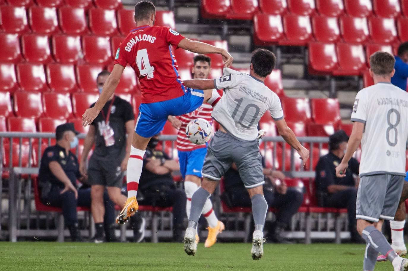 Fotos: Las mejores imágenes del Granada - Lokomotive Tbilisi