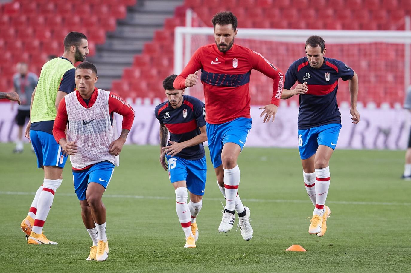 Fotos: Las mejores imágenes del Granada - Lokomotive Tbilisi