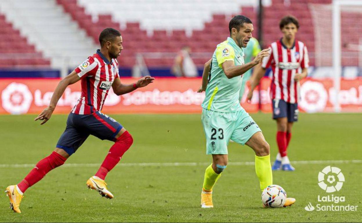 Jorge Molina jugó como titular por primera vez con el Granada. 