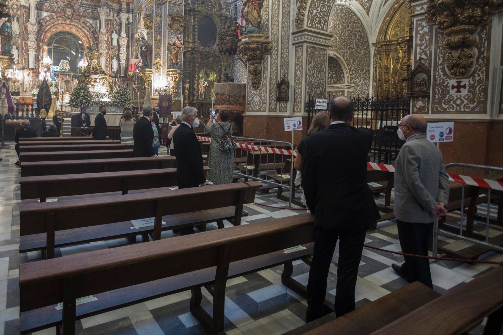 Fotos: Granada vive su Día de la Virgen más diferente