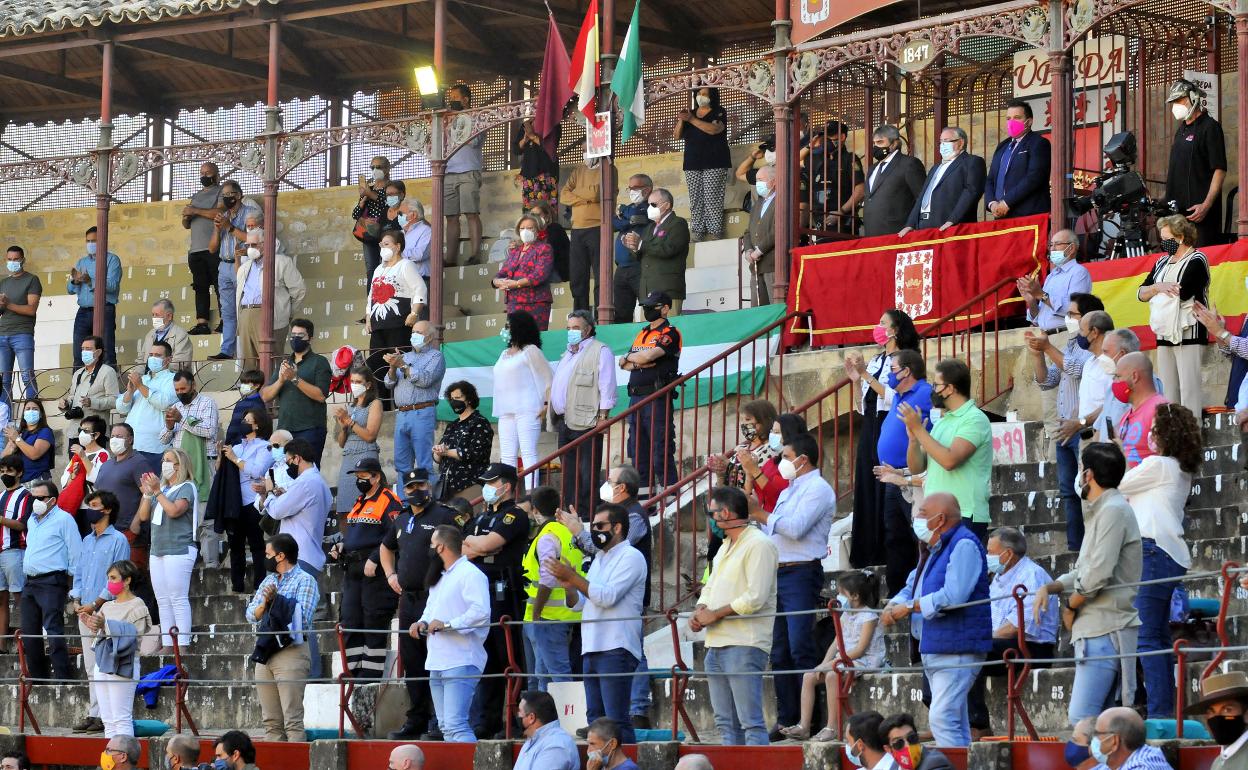 Público en la plaza de toros de Úbeda, cumpliendo los protocolos sanitarios. 