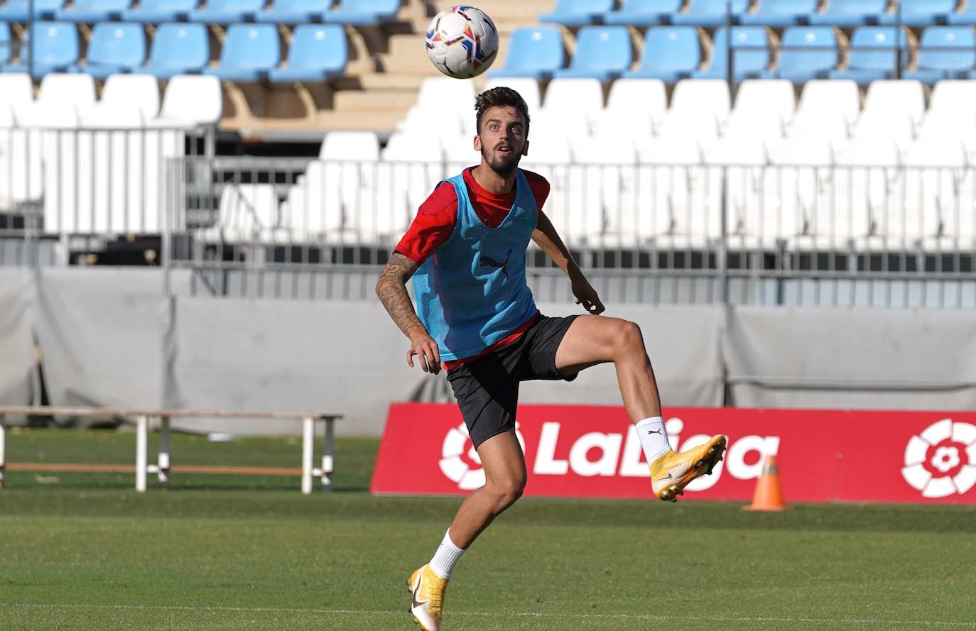 Fotos: Los rojiblancos esperan dar un salto más tras lo hecho en Lugo ante un Sporting fuerte