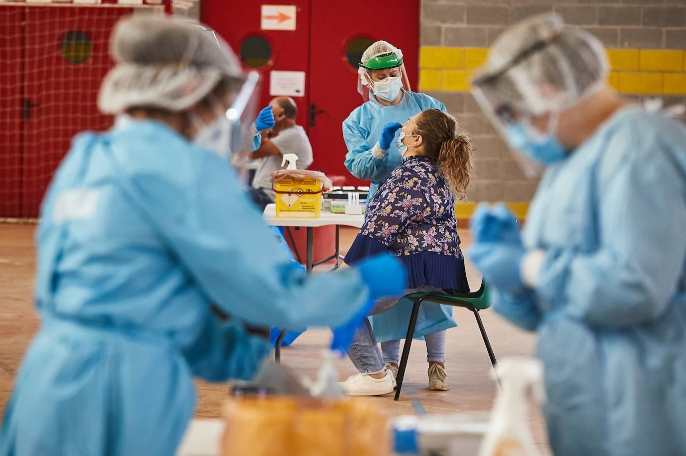 Un millar de vecinos de Alfacar, Zafarraya e Iznalloz participarán en el testeo de contagios