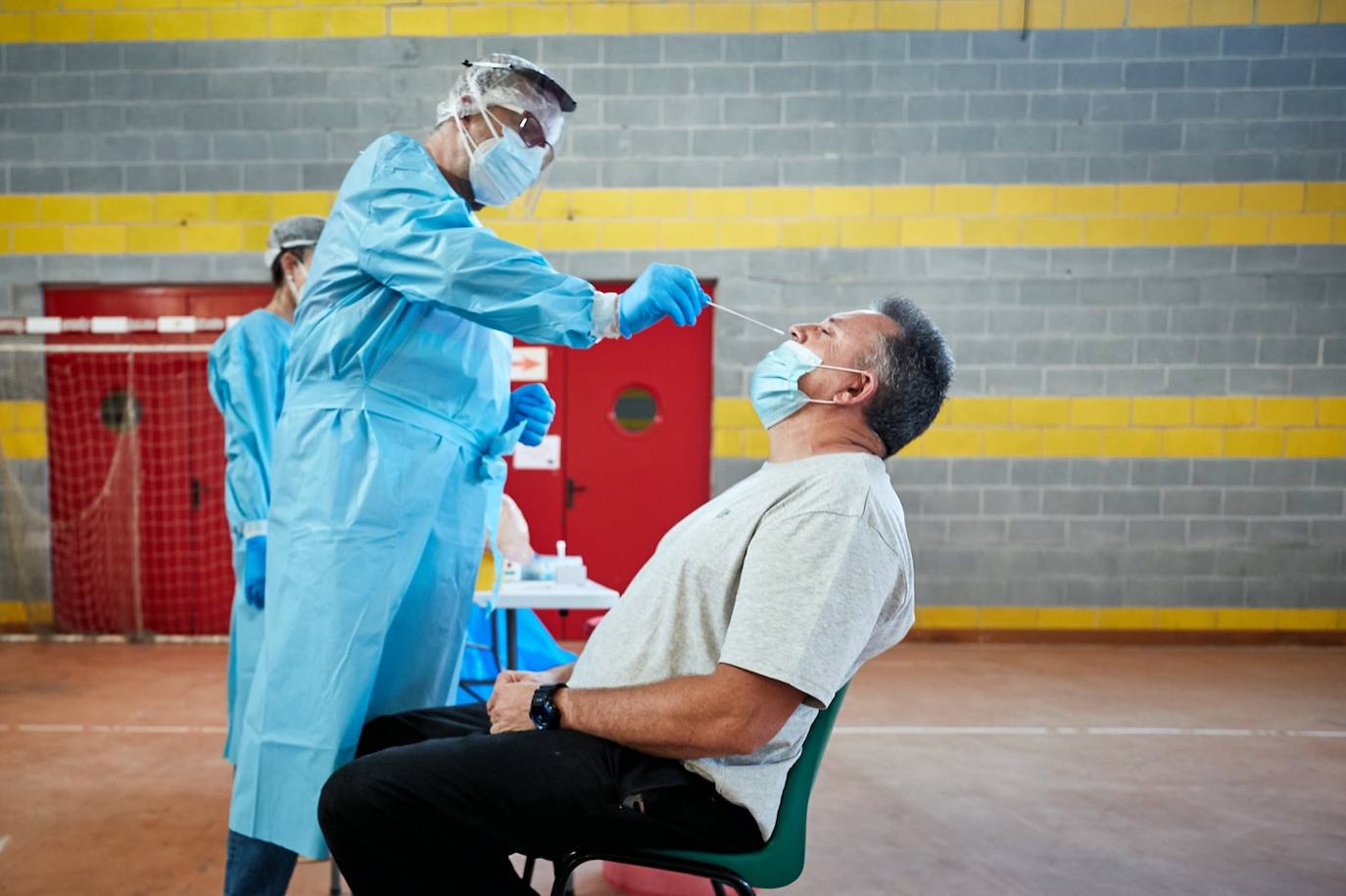 Un millar de vecinos de Alfacar, Zafarraya e Iznalloz participarán en el testeo de contagios