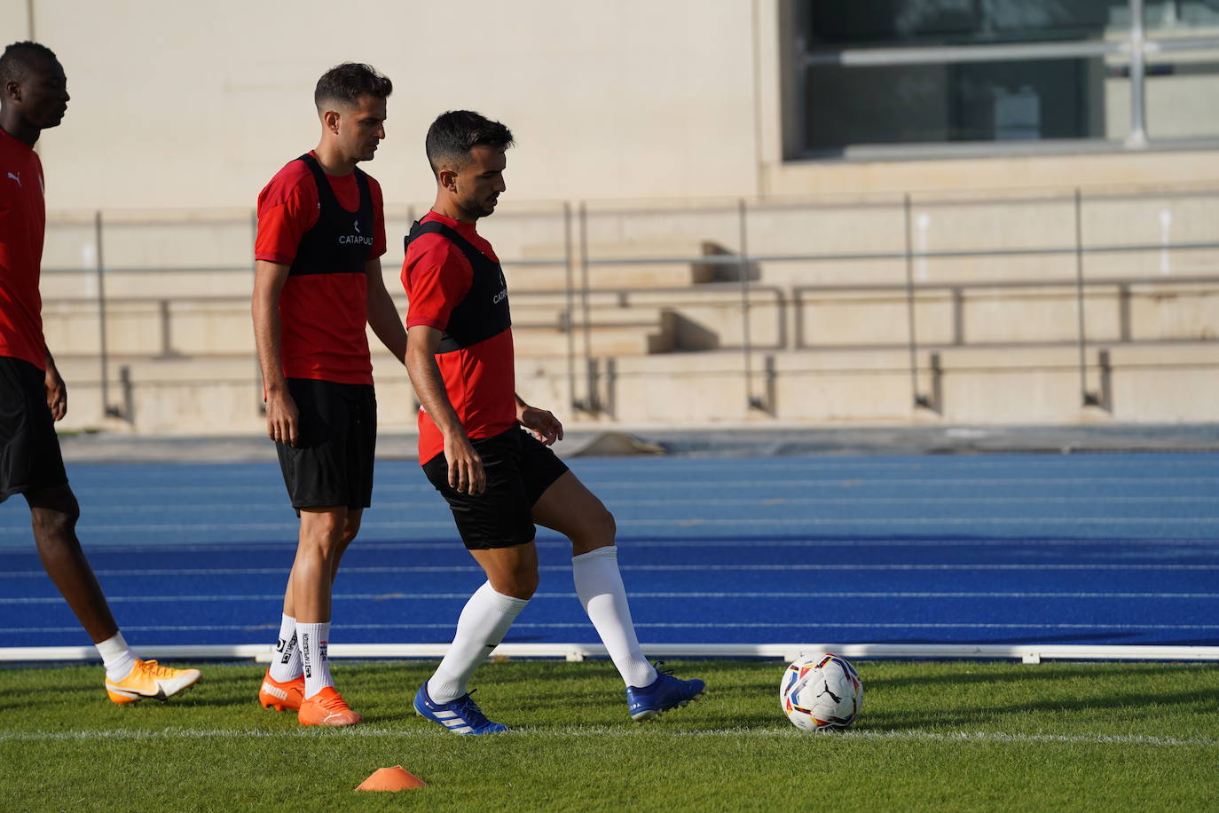 Fotos: El Almería trabaja con la vista puesta en Logroño