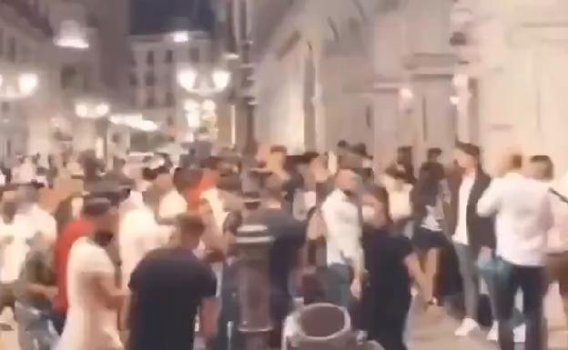 Desparrame en Granada sin respetar ninguna medida sanitaria