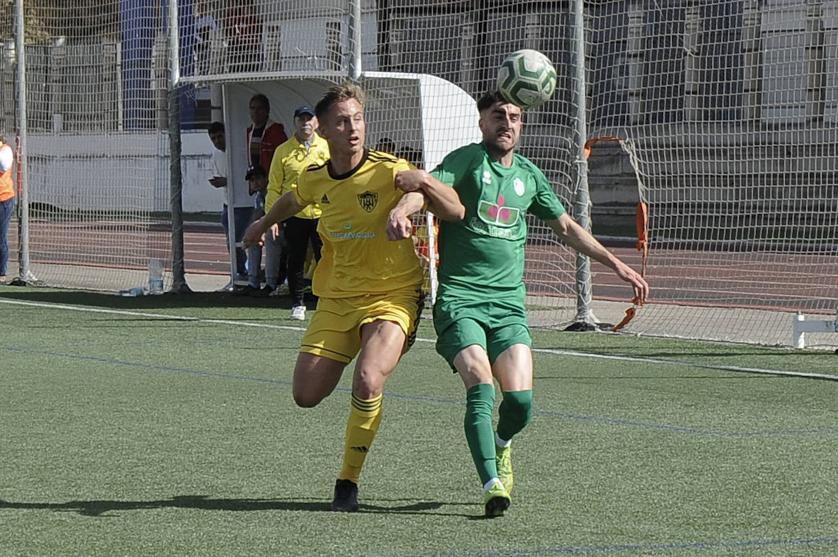 Lance en un derbi Atarfe-Cubillas del pasado curso. 