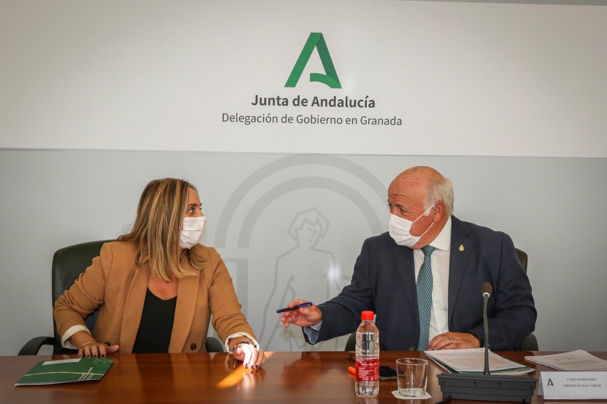 Reunión en La Normal con el consejero de Salud para decidir nuevas medidas en Granada