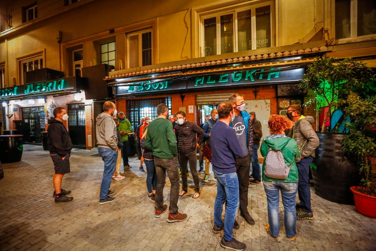 Fotos: Los locales del Centro cumplen con la norma de manera estricta