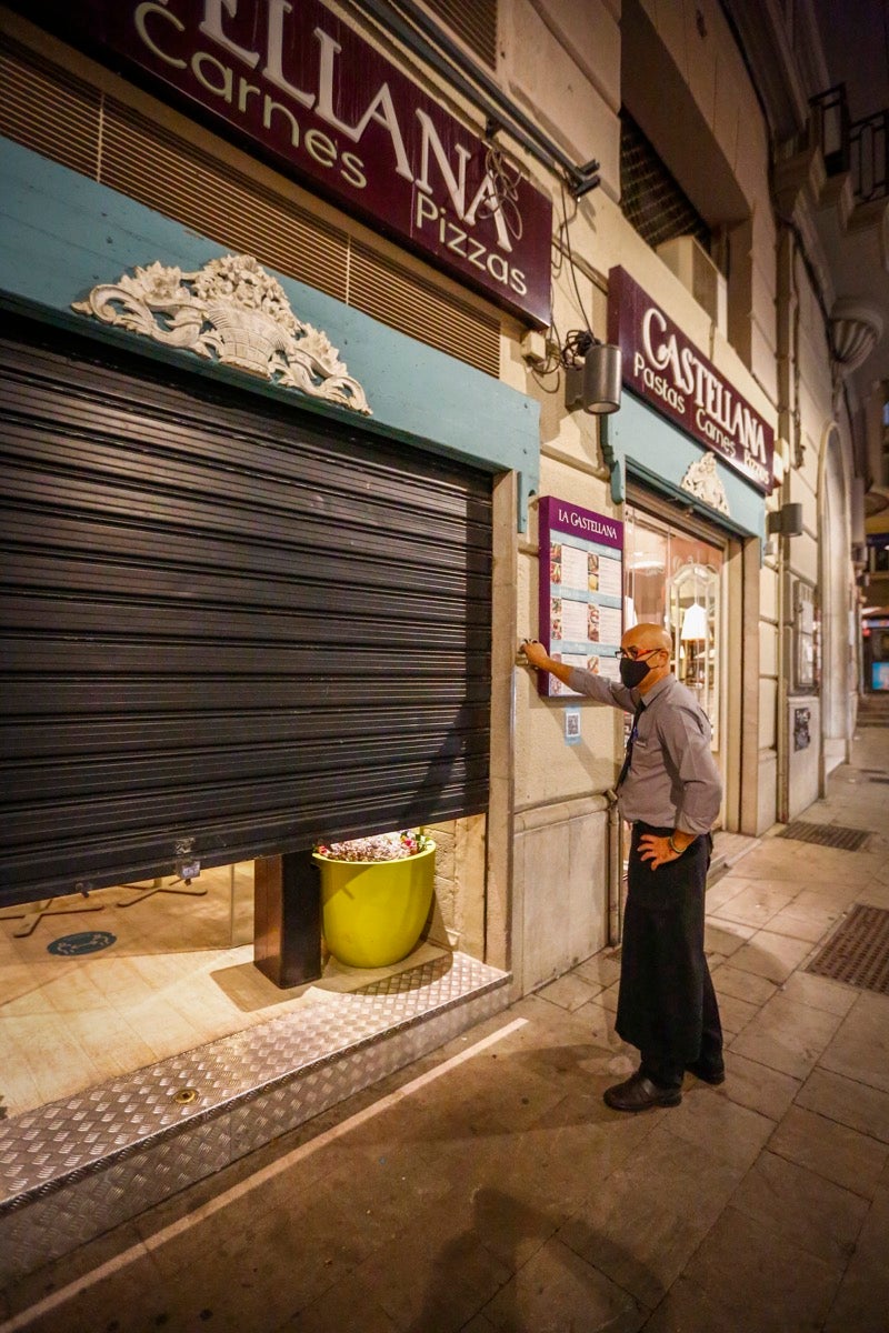 Fotos: Los locales del Centro cumplen con la norma de manera estricta
