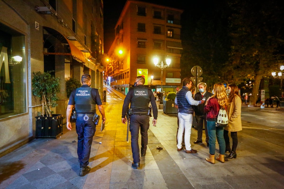 Fotos: Los locales del Centro cumplen con la norma de manera estricta