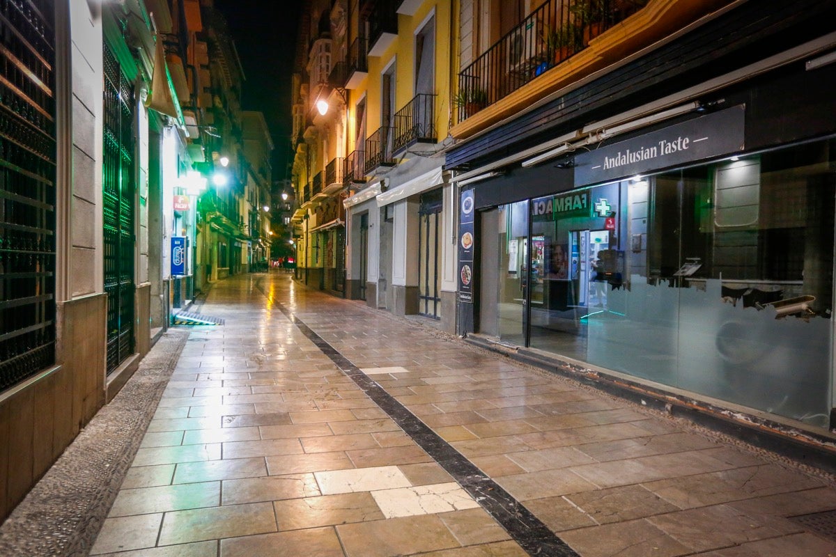 Fotos: Los locales del Centro cumplen con la norma de manera estricta