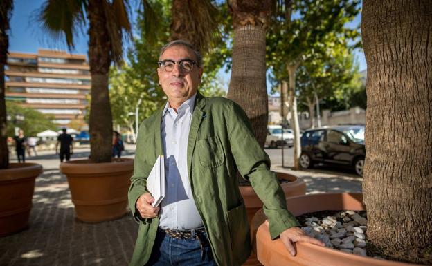 «Con 250 casos por cada 100.000 habitantes no es suficiente el confinamiento perimetral»