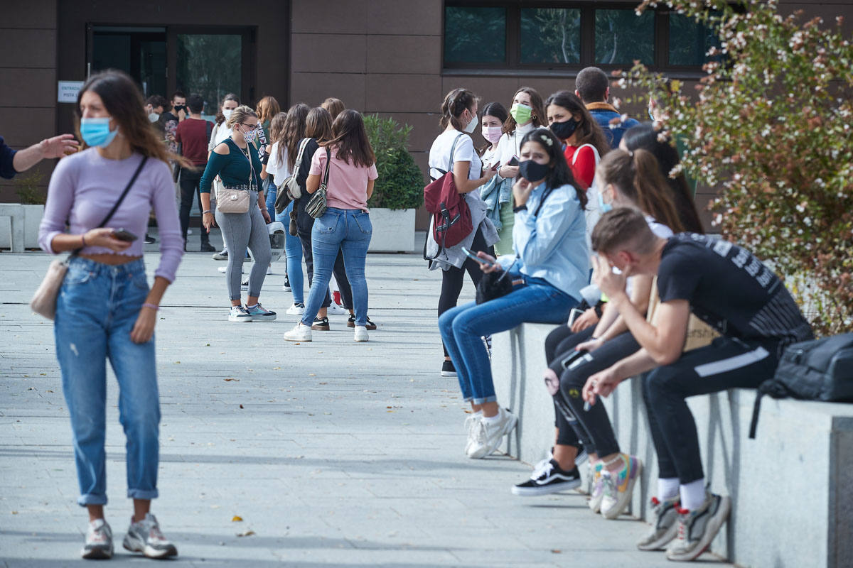 Un millar de alumnos han sido citados.