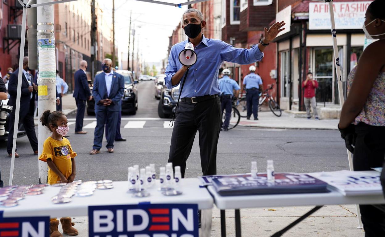 Obama entra en la campaña por Biden.