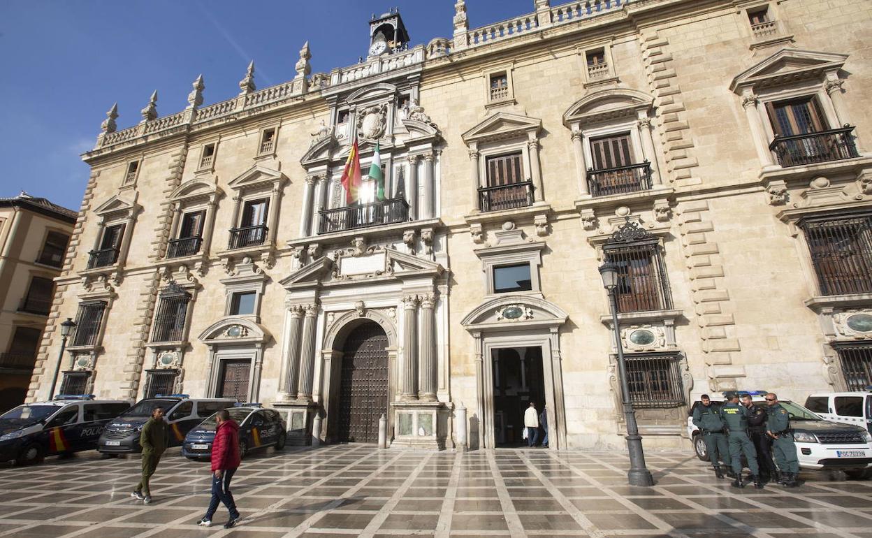 Fachada del Palacio de la Real Chancillería, donde está la sede del Tribunal Superior de Justicia de Andalucía, Ceuta y Melilla (TSJA). 