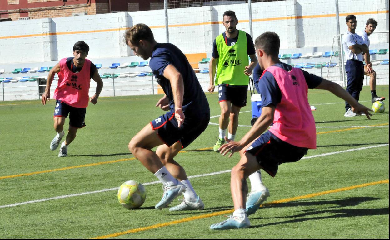 Un entrenamiento del Linares Deportivo. 