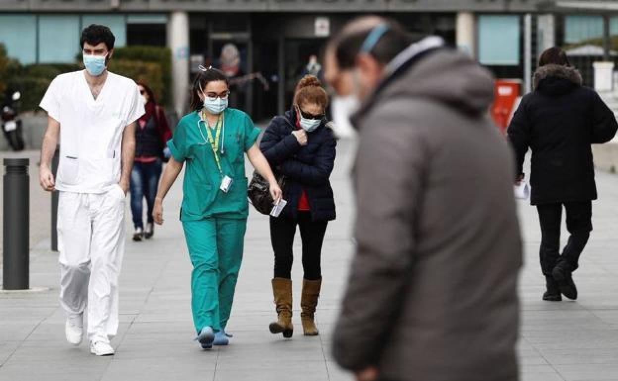 Andalucía suma 33 muertes por Covid y 2.042 positivos en 24 horas