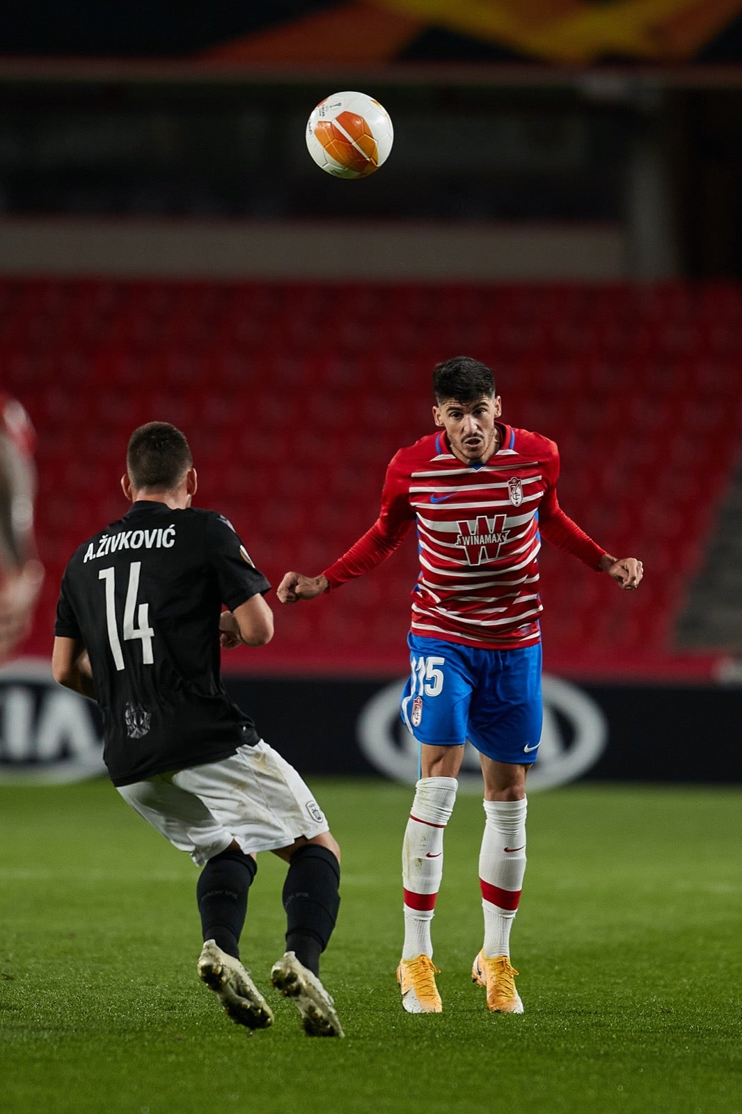 El conjunto rojiblanco se ha estrenado en Europa League en Los Cármenes