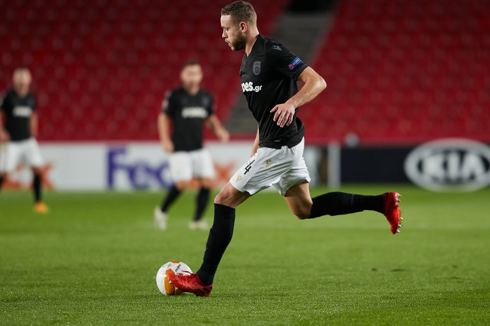 El conjunto rojiblanco se ha estrenado en Europa League en Los Cármenes