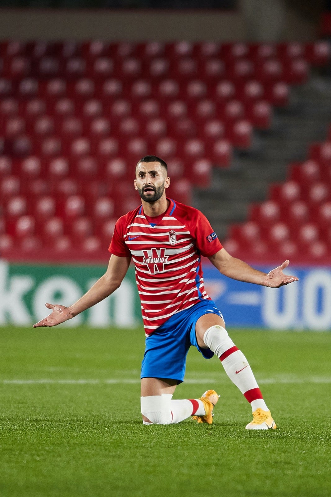 El conjunto rojiblanco se ha estrenado en Europa League en Los Cármenes