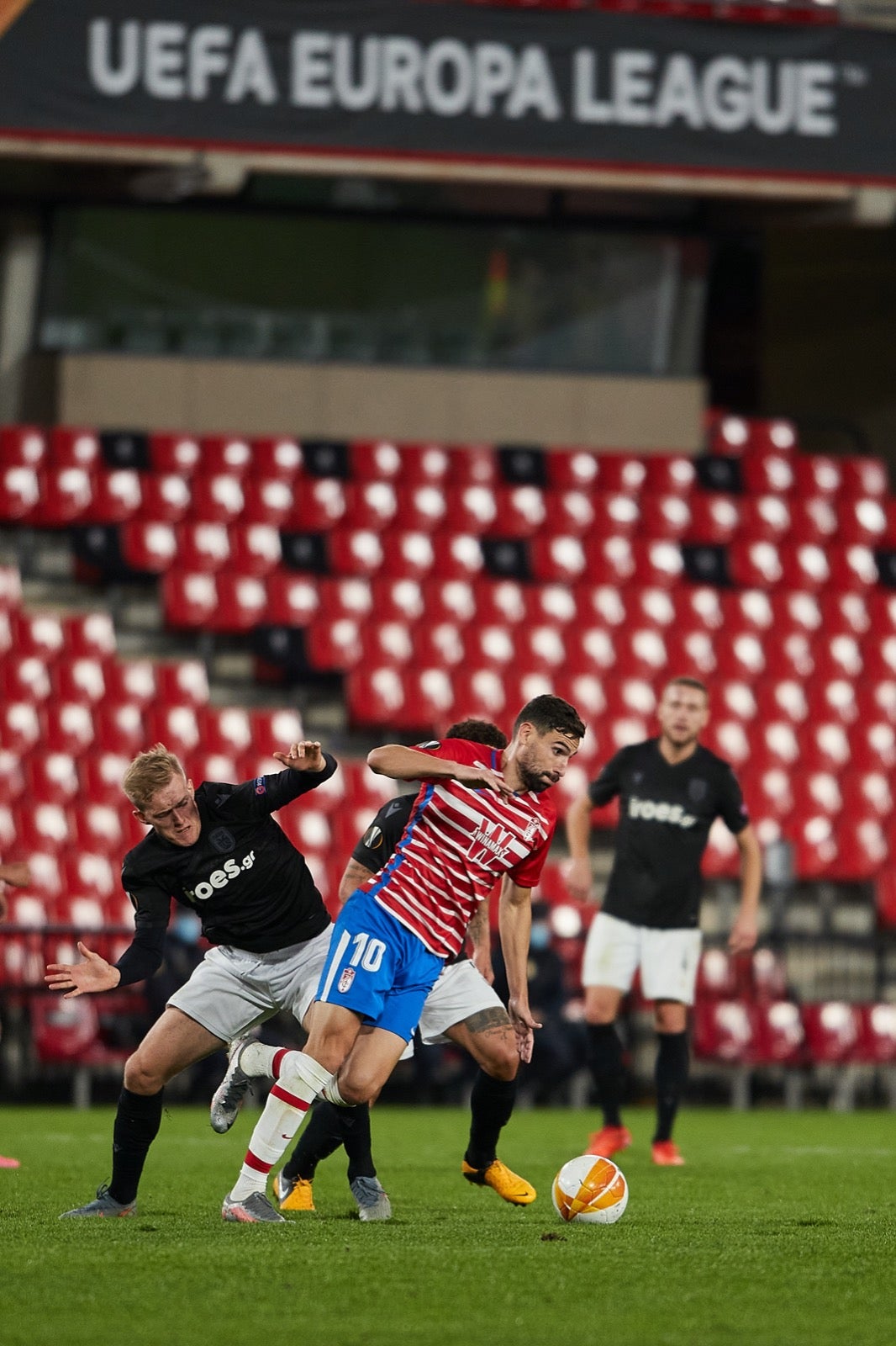 El conjunto rojiblanco se ha estrenado en Europa League en Los Cármenes