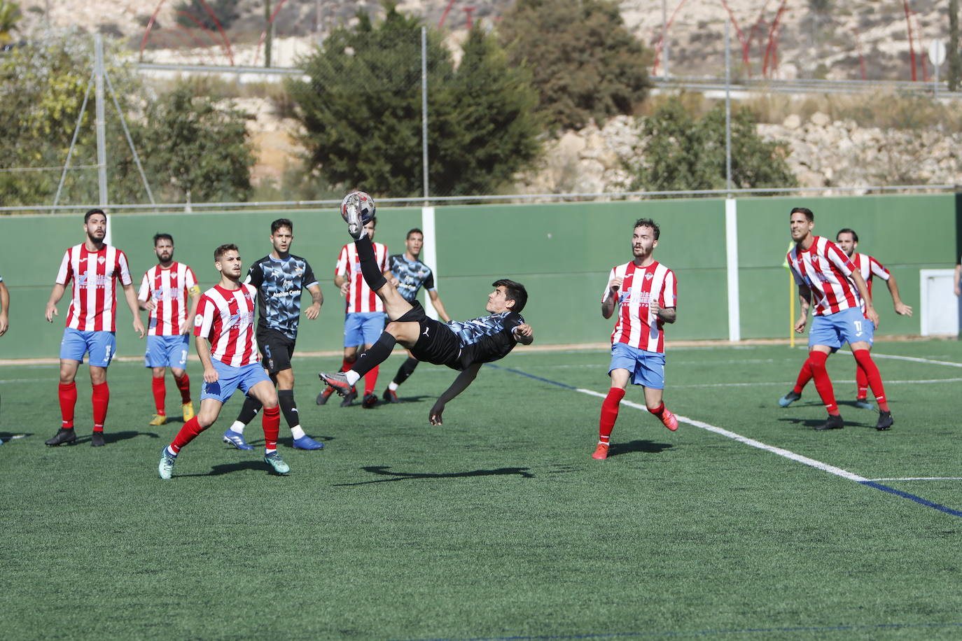 Revive en fotos el derbi entre ambos conjuntos 
