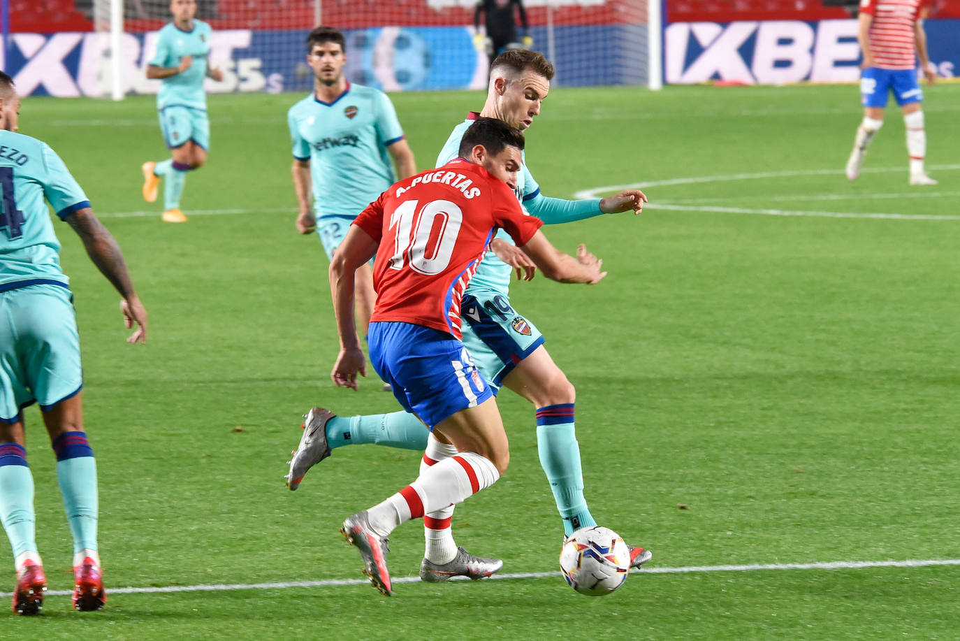 Revive en imágenes el encuentro entre rojiblancos y granotas