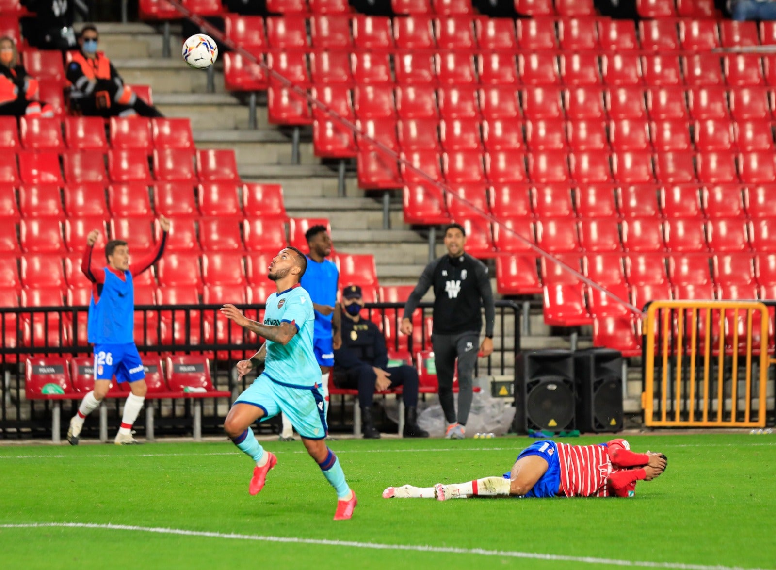 Revive en imágenes el encuentro entre rojiblancos y granotas