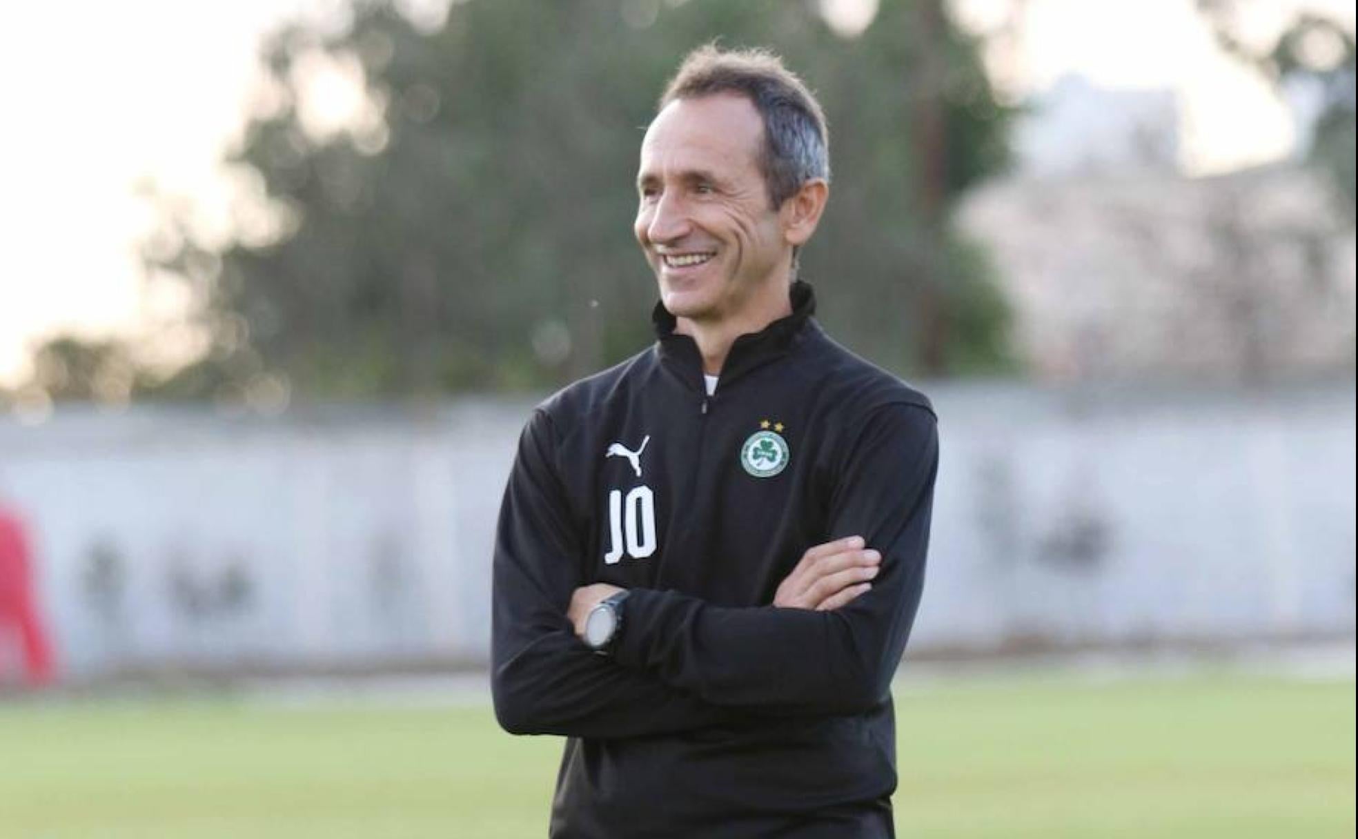 El entrenador Juan Carlos Oliva, en sus tiempos como técnico del Omonia. 