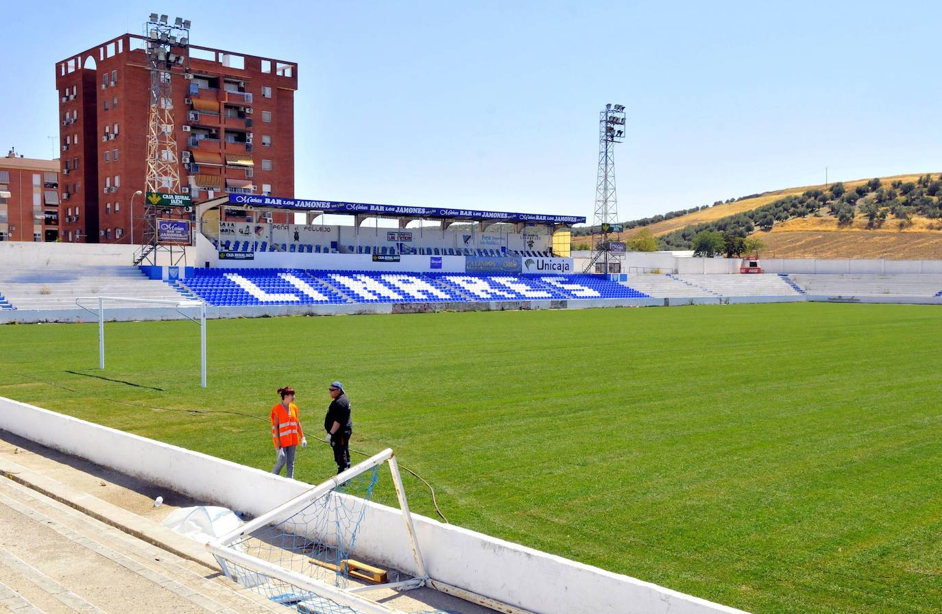 Panorámica del estadio de Linarejos. 