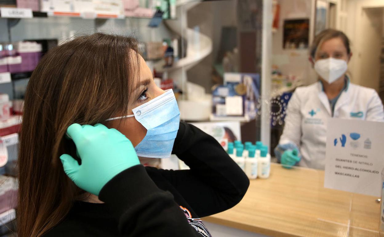 El aviso de un experto del CSIC sobre las mascarillas quirúrgicas.