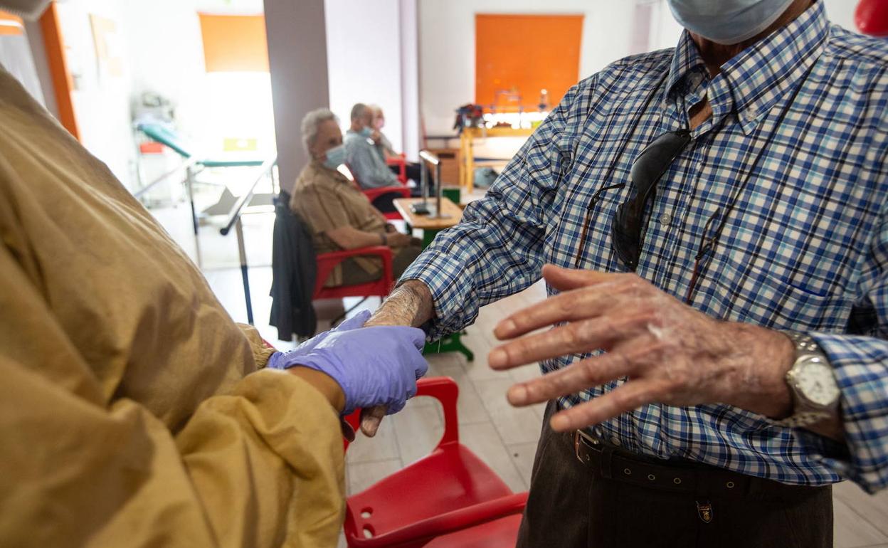 Coronavirus en Granada | Ocho de cada diez residencias de mayores están libres de coronavirus