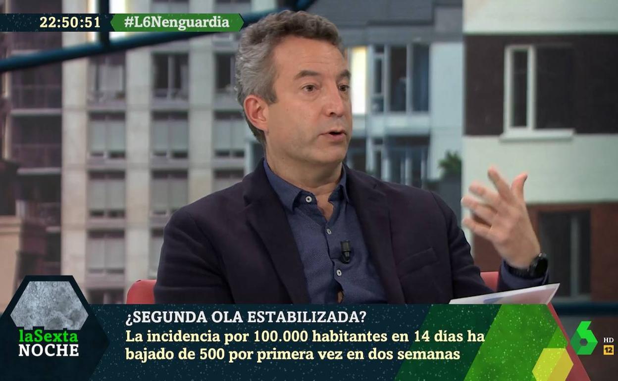 El doctor César Carballo, durante su intervención en el programa La Sexta Noche. 