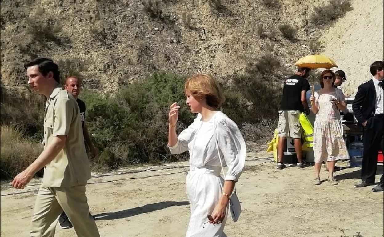 Actores de 'The Crown' durante el rodaje en Almería.