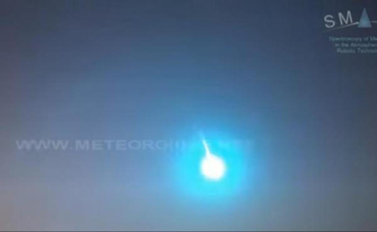 Una espectacular bola de fuego cruza Andalucía de madrugada a 227.000 kms/h. 