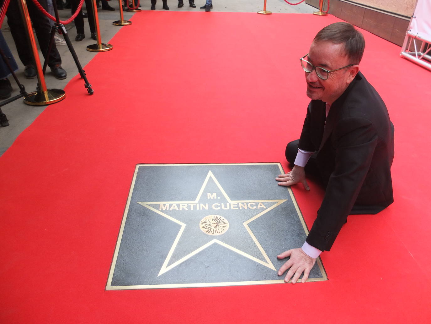 El director Manuel Martín Cuenca se ha convertido en el primer almeriense en contar con una estrella en el Paseo de la Fama de la capital en un acto que se ha celebrado este miércoles en el marco del Festival Internacional de Cine de Almería (Fical) 2020 .