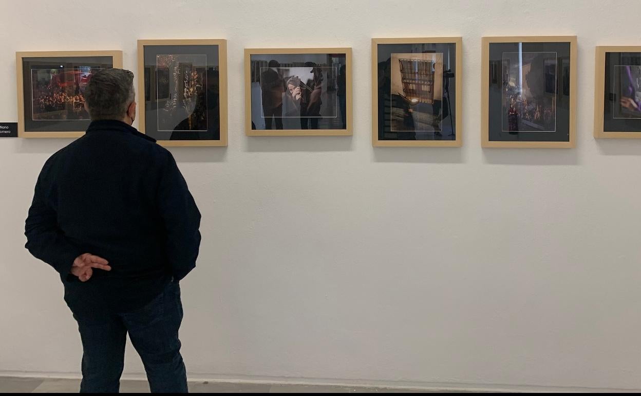 Las fotografías se encuentran en la sala Gaspar Becerra.