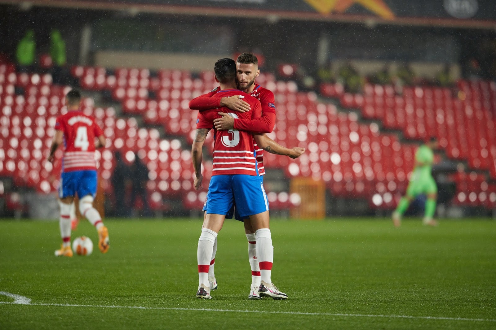 Los de Diego Martínez buscan poner pie y medio en la siguiente ronda de la Europa League
