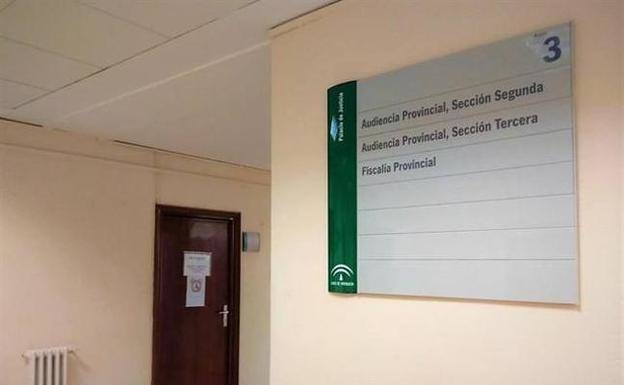 La Fiscalía solicita unaño de presión al propietario de la empresa de materiales de construcción por el accidente. 