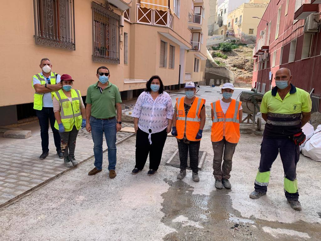 En Macael, el PFEA ha permitido la mejora de infraestructuras en algunas calles. 