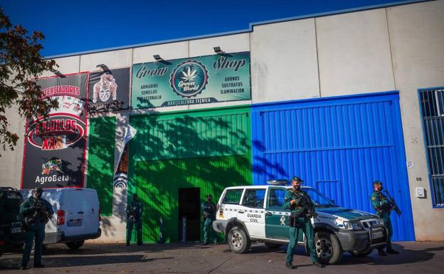 Los dos growshop intervenidos en Granada desencadenan la petición del cierre de esta actividad comercial