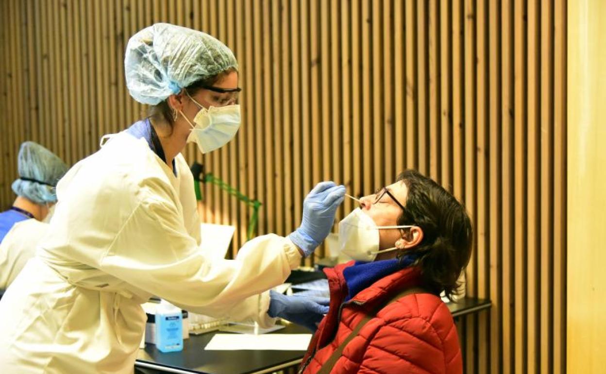 Realización de test en el Recinto Modernista del Hospital de Sant Pau de Barcelona, Catalunya (España) 